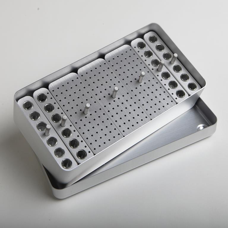 ENDOBOX MAXI PER 3x72 STRUM.MANUALI+4x6 TUBETTI+12RA 1pz